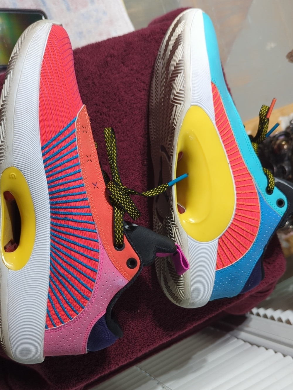 Jordan Men's XXXV Multicolor 10.5  Basketball Shoes in Pink, Turquoise & Yellow - Picture 9 of 12